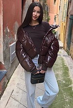 Ukrainian mail order bride Olena from Kyiv with brunette hair and green eye color - image 7