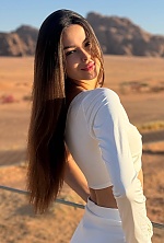 Ukrainian mail order bride Olena from Kyiv with brunette hair and green eye color - image 5