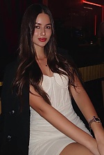 Ukrainian mail order bride Olena from Kyiv with brunette hair and green eye color - image 2