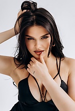 Ukrainian mail order bride Yulia from Odesa with brunette hair and blue eye color - image 2