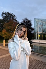 Ukrainian mail order bride Olesia from Kyiv with light brown hair and brown eye color - image 8
