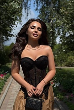 Ukrainian mail order bride Maryna from Kharkiv with brunette hair and brown eye color - image 2