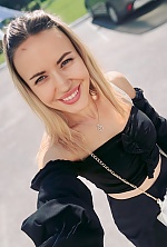 Ukrainian mail order bride Tetiana from Las Vegas with blonde hair and green eye color - image 3