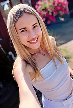 Ukrainian mail order bride Tetiana from Las Vegas with blonde hair and green eye color - image 6