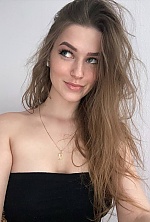 Ukrainian mail order bride Victoria from Kyiv with light brown hair and grey eye color - image 8