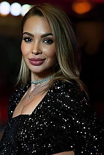 Ukrainian mail order bride Iryna from Paris with blonde hair and brown eye color - image 5