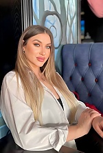 Ukrainian mail order bride Alina from Los Angeles with light brown hair and grey eye color - image 4