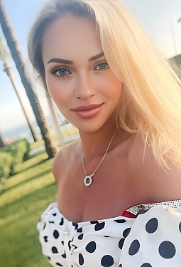 Oksana, 43 y.o. from San Diego, United States