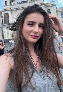 Elena, 29 y.o. from Kyiv, Ukraine