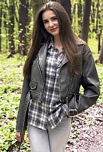 Ukrainian mail order bride Elena from Kyiv with light brown hair and brown eye color - image 5