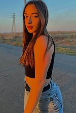 Ukrainian mail order bride Maryna from Sofia with brunette hair and brown eye color - image 5