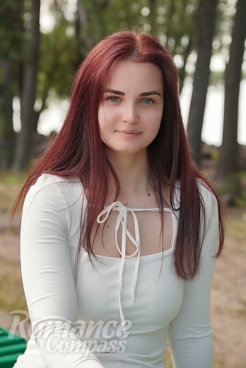 Ukrainian mail order bride Ray from Cherkasy with red hair and green eye color - image 1