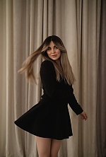 Ukrainian mail order bride Victoria from Gdynia with light brown hair and green eye color - image 4