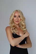 Ukrainian mail order bride Elena from New York with blonde hair and green eye color - image 8