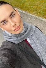 Ukrainian mail order bride Olena from M&uuml;nchen with light brown hair and green eye color - image 11