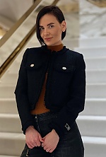 Ukrainian mail order bride Olena from M&uuml;nchen with light brown hair and green eye color - image 6