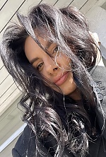 Ukrainian mail order bride Olena from M&uuml;nchen with light brown hair and green eye color - image 12