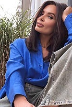 Ukrainian mail order bride Olena from M&uuml;nchen with light brown hair and green eye color - image 3