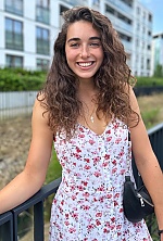 Ukrainian mail order bride Anastasia from Lisbon with brunette hair and green eye color - image 9