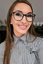 Ukrainian mail order bride Natalia from Bern with brunette hair and green eye color - image 2