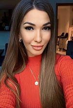 Ukrainian mail order bride Natalia from Bern with brunette hair and green eye color - image 3