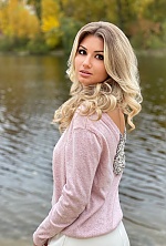 Ukrainian mail order bride Kateryna from Kyiv with blonde hair and hazel eye color - image 9