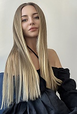 Ukrainian mail order bride Anastasia from Kyiv with blonde hair and green eye color - image 4