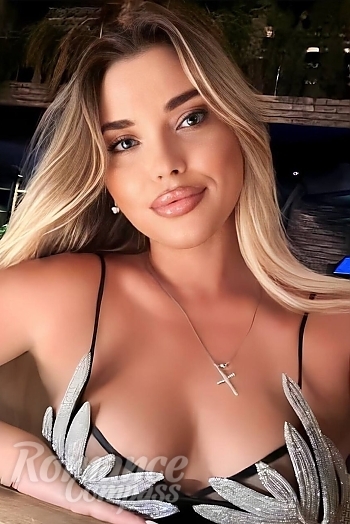 Ukrainian mail order bride Alina from Nicosia with blonde hair and hazel eye color - image 1