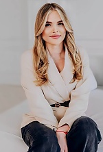 Ukrainian mail order bride Anastasia from Kyiv with blonde hair and green eye color - image 6