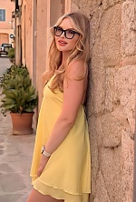 Ukrainian mail order bride Anastasia from Kyiv with blonde hair and green eye color - image 5