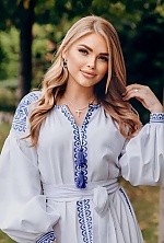 Ukrainian mail order bride Anastasia from Kyiv with blonde hair and green eye color - image 2