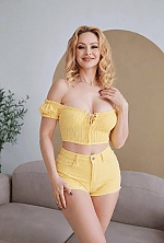 Ukrainian mail order bride Elena from Kiyiv with blonde hair and green eye color - image 5