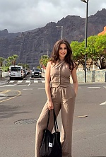 Ukrainian mail order bride Maryna from Kremenchug with brunette hair and green eye color - image 2