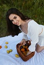 Ukrainian mail order bride Maryna from Kremenchug with brunette hair and green eye color - image 6