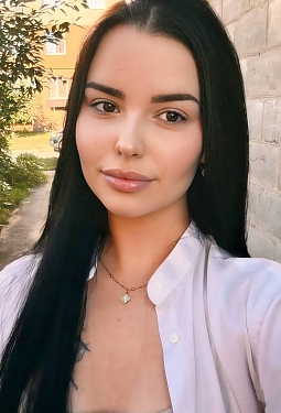 Eleonora, 19 y.o. from Kharkiv, Ukraine