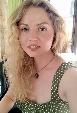 Yullia, 36 y.o. from Kamyanets-Podilskyi, Ukraine