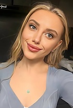 Ukrainian mail order bride Alina from Barcelona with light brown hair and brown eye color - image 6