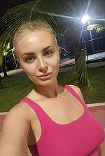 Ukrainian mail order bride Olena from Miami with blonde hair and blue eye color - image 9