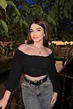 Ukrainian mail order bride Yullia from Lviv with light brown hair and hazel eye color - image 5