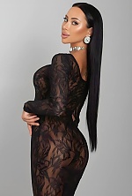 Ukrainian mail order bride Yulia from Dnipro with brunette hair and black eye color - image 2