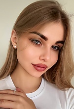 Ukrainian mail order bride Maria from Frankfurt with white grey hair and blue eye color - image 8