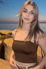 Ukrainian mail order bride Maria from Frankfurt with white grey hair and blue eye color - image 5