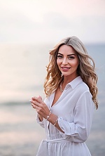 Ukrainian mail order bride Oleksandra from Valencia with blonde hair and green eye color - image 3
