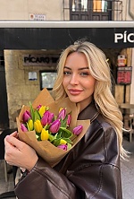 Ukrainian mail order bride Oleksandra from Valencia with blonde hair and green eye color - image 5