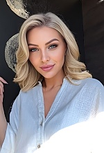 Ukrainian mail order bride Oleksandra from Valencia with blonde hair and green eye color - image 4
