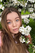 Ukrainian mail order bride Arina from Kyiv with light brown hair and blue eye color - image 12