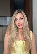 Ukrainian mail order bride Yana from Toronto with blonde hair and green eye color - image 5