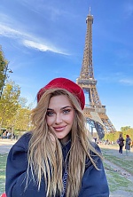 Ukrainian mail order bride Yana from Toronto with blonde hair and green eye color - image 7