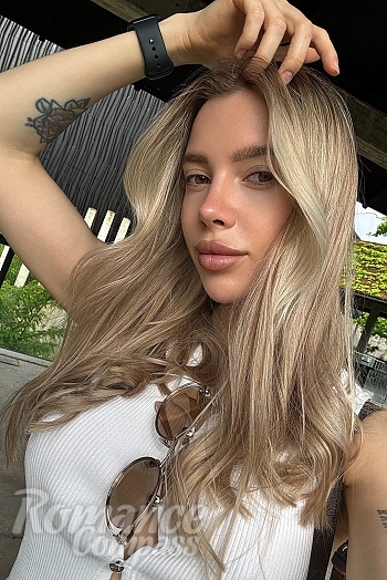 Ukrainian mail order bride Valeriia from Dnipro with blonde hair and brown eye color - image 1
