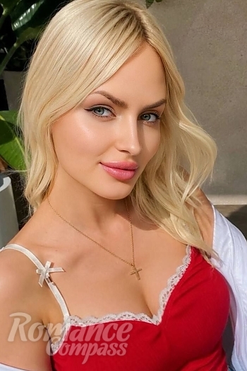 Ukrainian mail order bride Elena from Kyiv with blonde hair and grey eye color - image 1